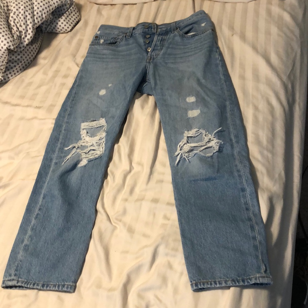 Levi’s 501 original cropped ripped women’s jeans